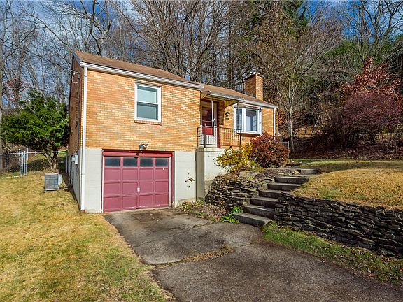 3rd image of 105 Idaway Dr
