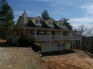104 Queen Dr, Mineral Bluff, GA 30559