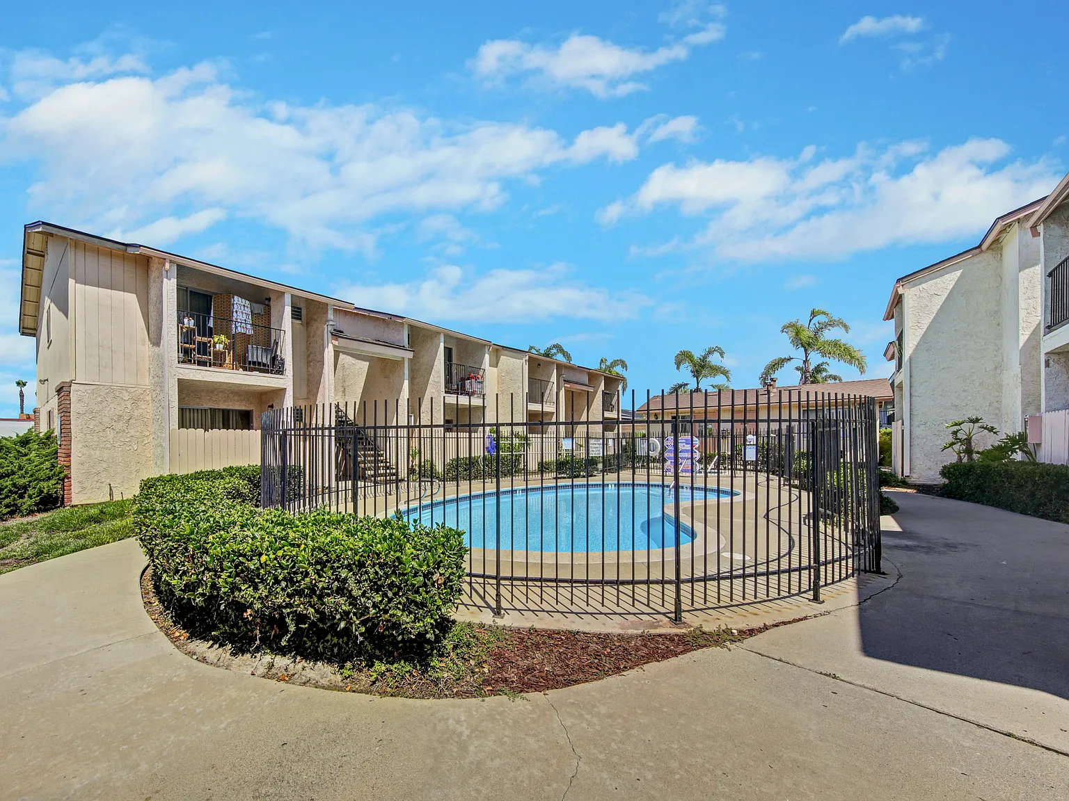 1 bed, 550 sqft, $1,800 — Photo 1