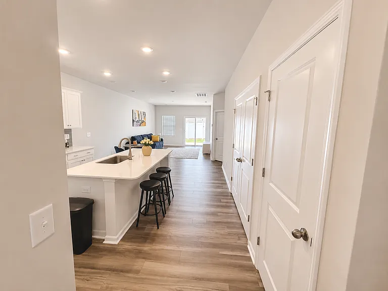 112 Holly Oak Ct — Photo 6