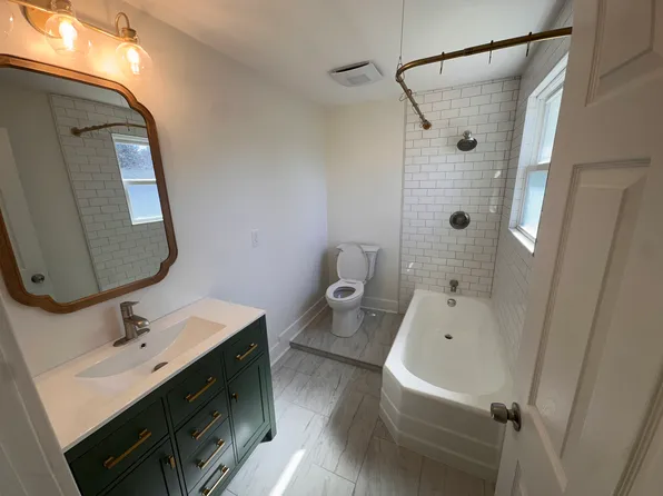 66 Hudson St, Manchester, CT 06042