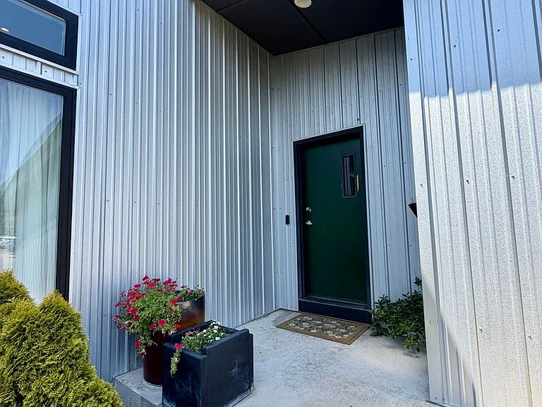 1014 S Quincy Ave — Photo 3
