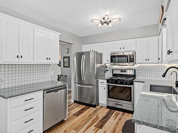 4th image of 14480 Starlite Dr