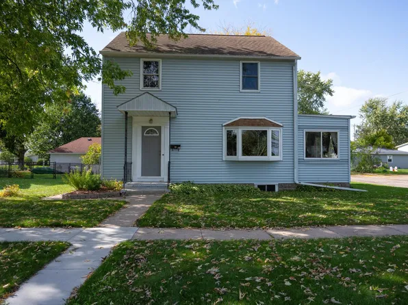 303 S Main St, New Lisbon, WI 53950