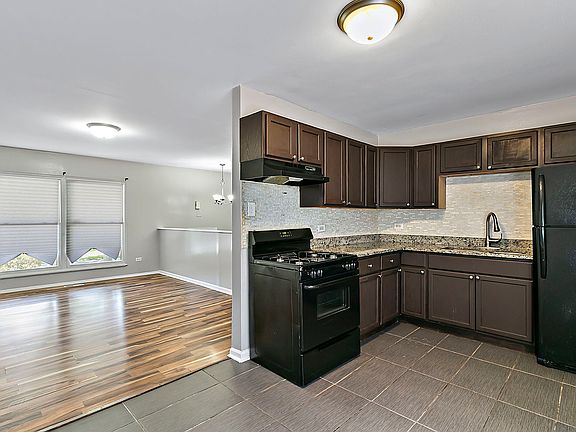 4th image of 4205 Poplar Ave