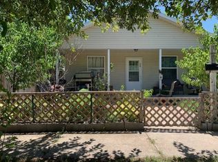300 E 6th St, Beardstown, IL 62618