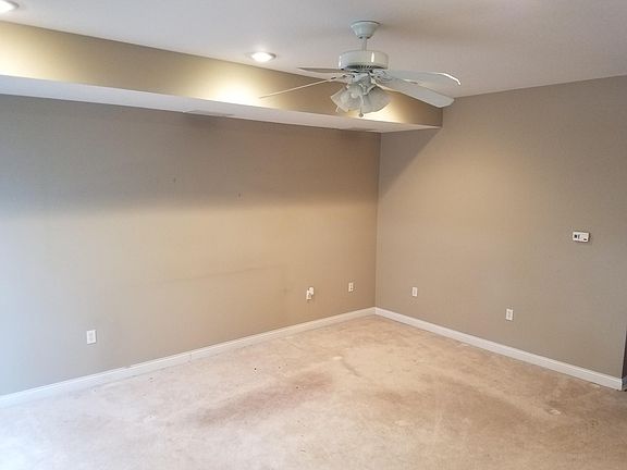 4th image of 303 S Main St APT B