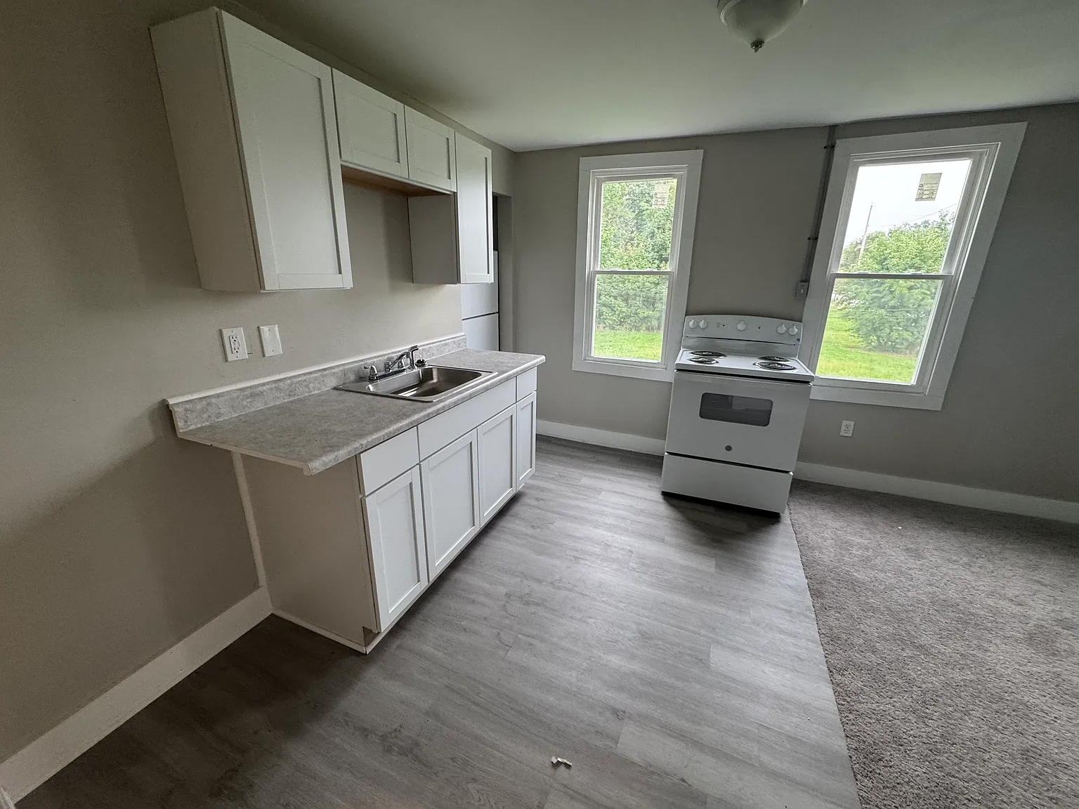 3 bed, 832 sqft, $1,000 — Photo 3