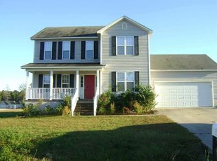 128 Camellia Creek Dr, Richlands, NC 28574