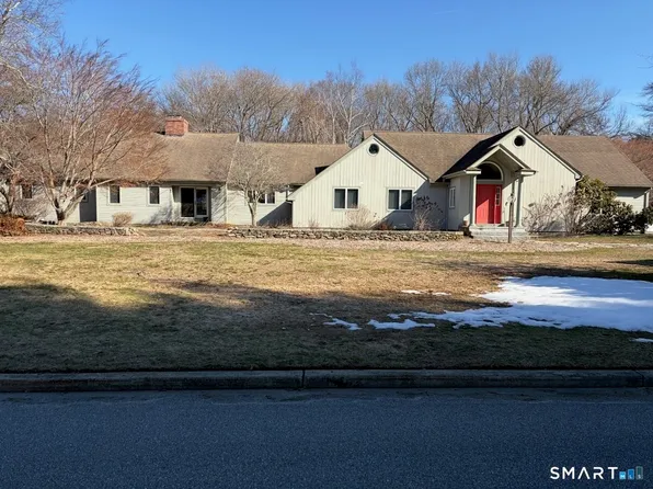 3 Westwood Drive, Waterford, CT 06385