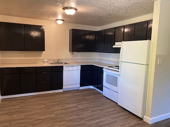 4th image of 3909 Ocean Beach Hwy APT 12