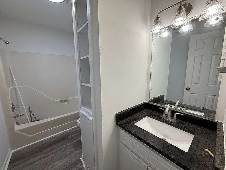 3401 Christopher Dr NW — Photo 9