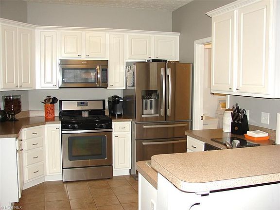 2nd image of 33261 Fairport Dr