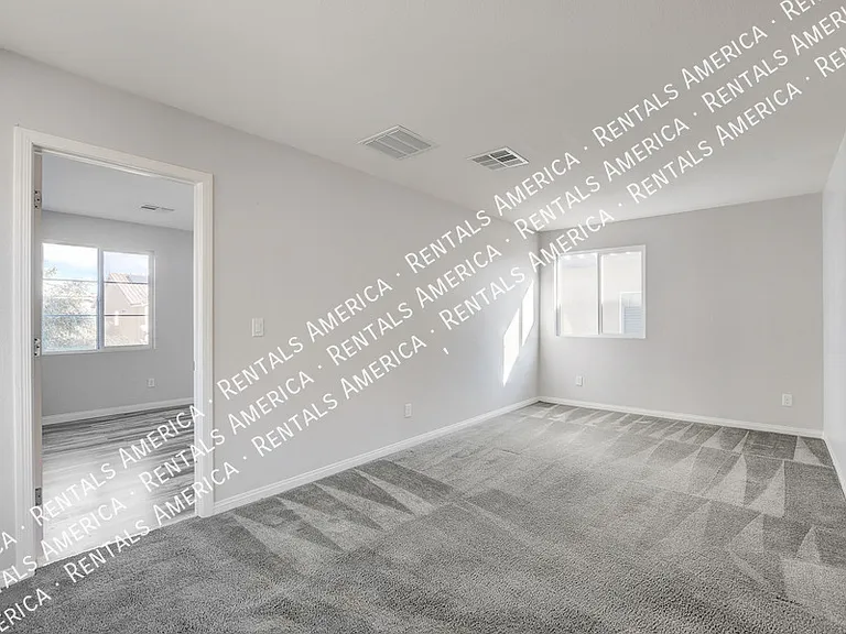 8271 Southern Cross Ave — Photo 7