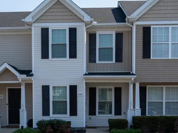 1306 Tweedle Ct, Murfreesboro, TN 37130