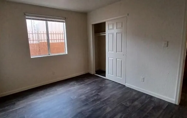 2537 W Georgia Ave #2 — Photo 3
