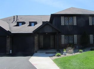 2515 E Lakeshore Dr, Crown Pt, IN 46307