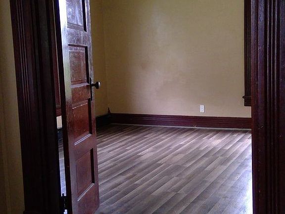 3rd image of 26 Pleasant Ave