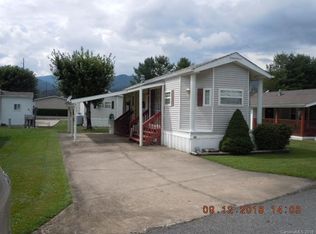 52 Strollers Ln, Waynesville, NC 28785
