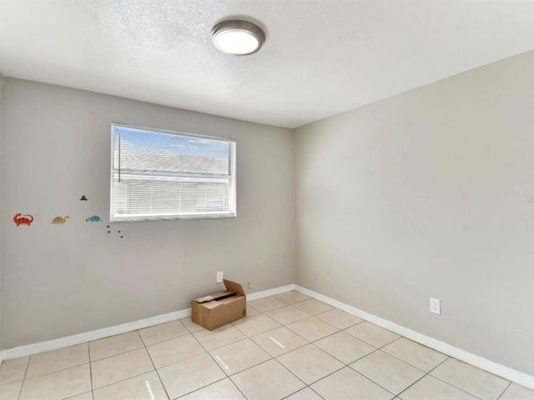 tampa-florida-82242378 picture