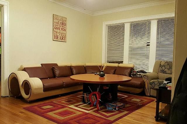 2nd image of 5147 N St Louis Ave APT A1