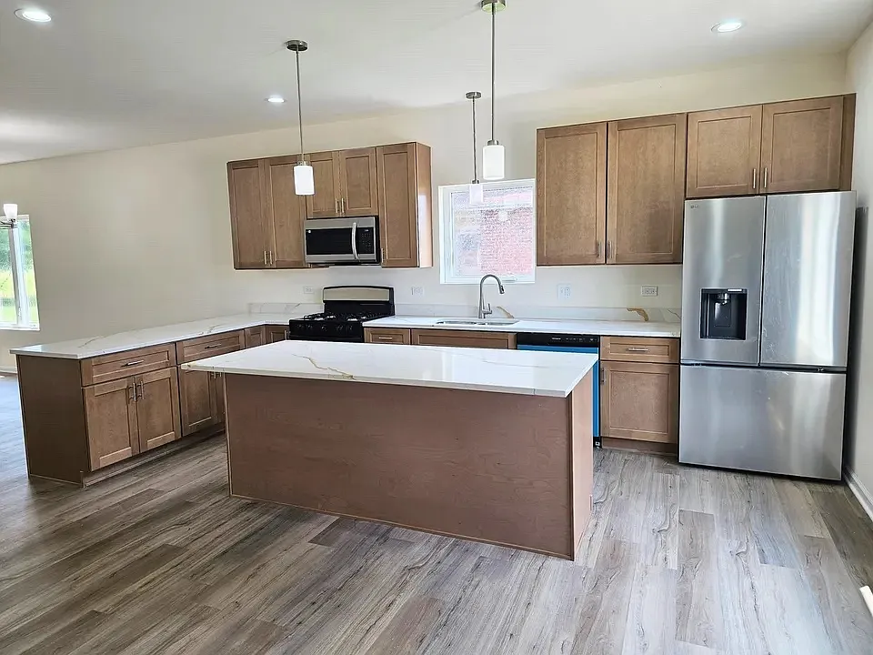 26740 W Old Kerry Grv