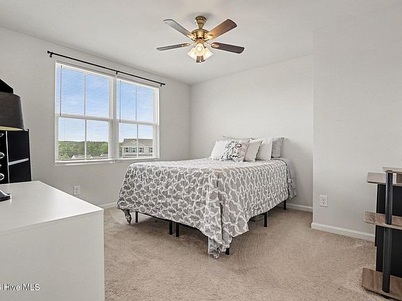 4th image of 68 Florentine Court