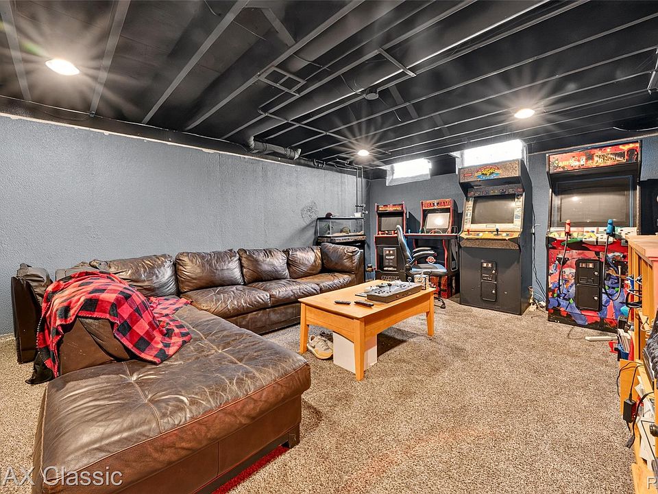 6638 Woodbank Dr, photo 26