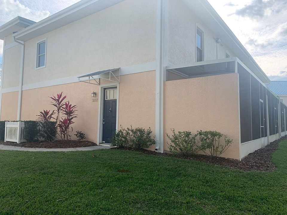 1st image of 2057 Green Oak Ct