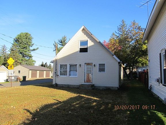 3rd image of 110 Bank St