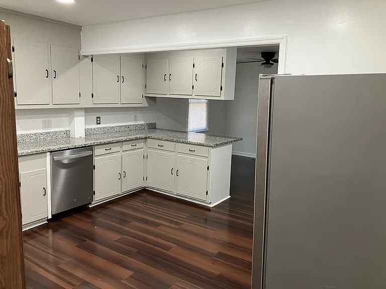 203 Branham St — Photo 10