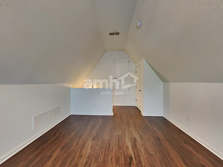 1679 Farkleberry Dr — Photo 14