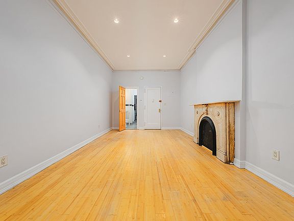 2nd image of 19 W 46th St Fl 3