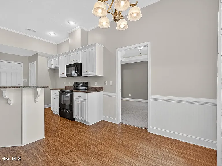 928 Arbor Springs Cir — Photo 14