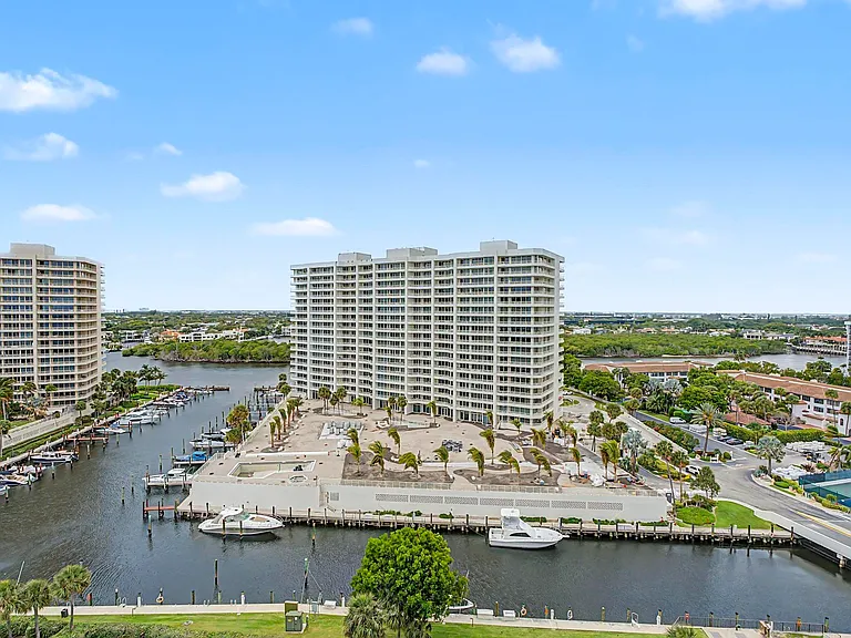 4201 N Ocean Blvd #203 — Photo 76