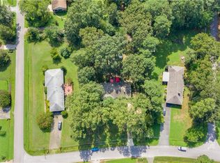 103 Meadowfield Rd, Yorktown, VA 23692