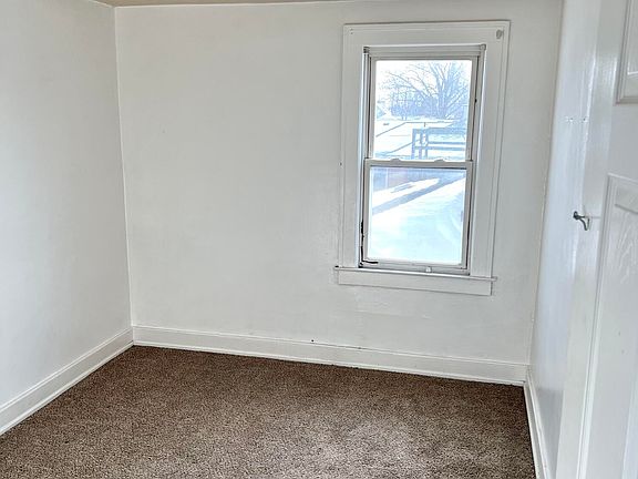 4th image of 1459 Fort Park Blvd