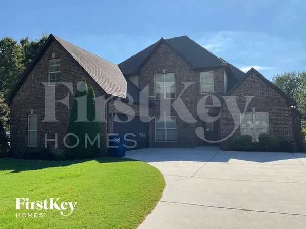 606 Park Lake Cir, Helena, AL 35080