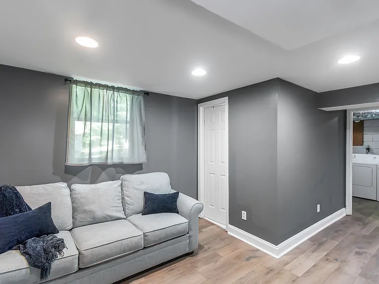 819 Jefferson Ave SW — Photo 35