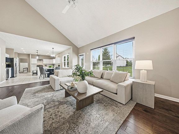 5th image of 2107 Parklawn Dr