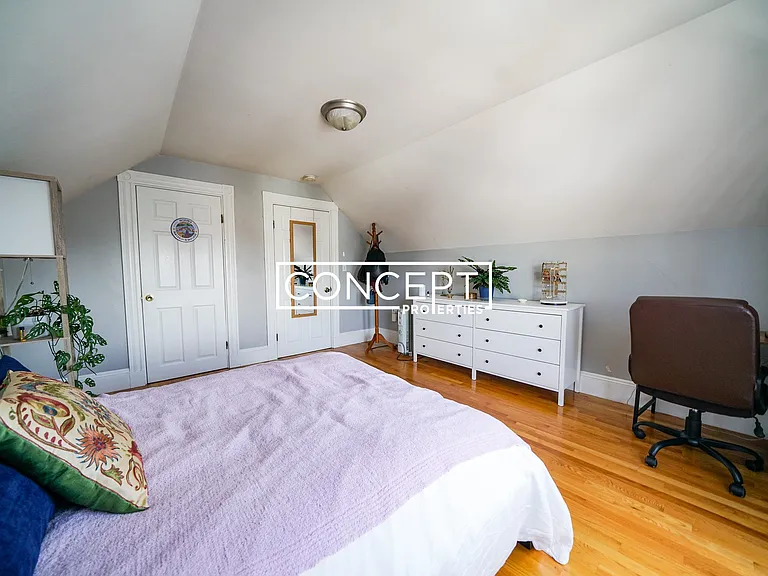 122 Calumet St — Photo 26