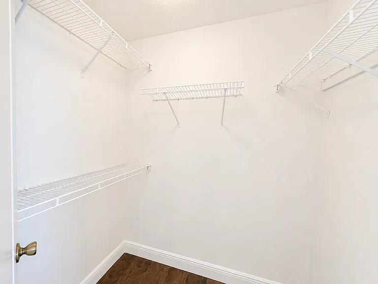 4201 Pine Isle Dr — Photo 16