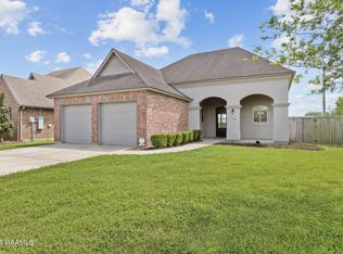 100 Birchview Dr, Broussard, LA 70518
