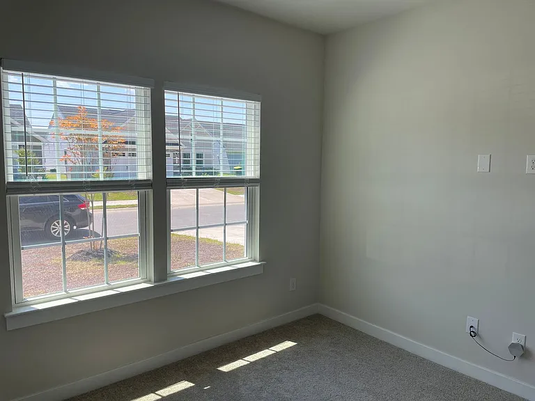 2116 Sounders Ln NE — Photo 18