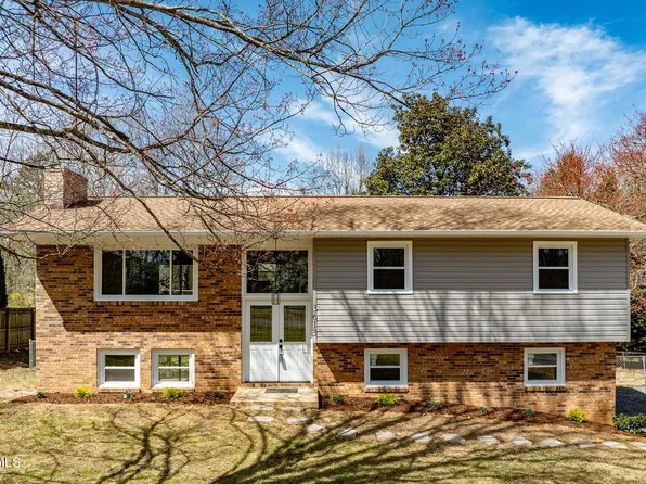 3613 Hazelnut Dr, Kingsport, TN 37664