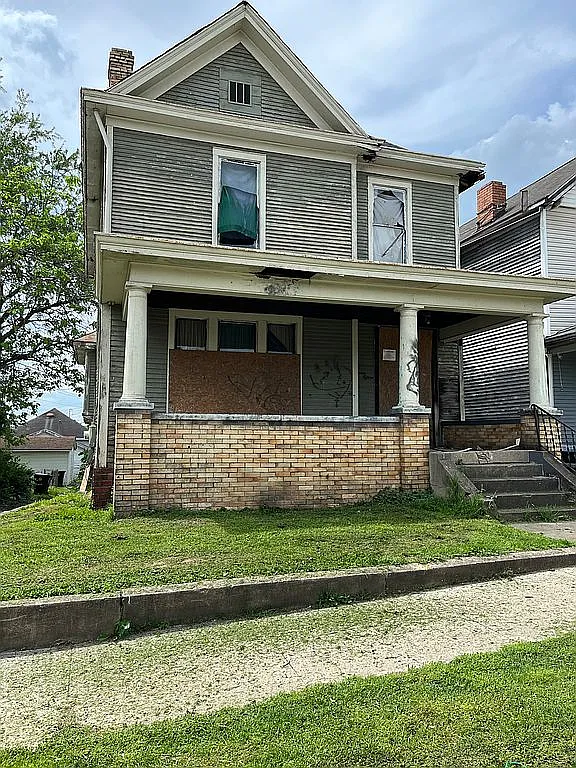 1215 Franklin Ave photo 1