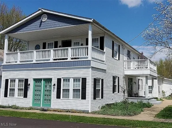 322 High St, Dresden, OH 43821