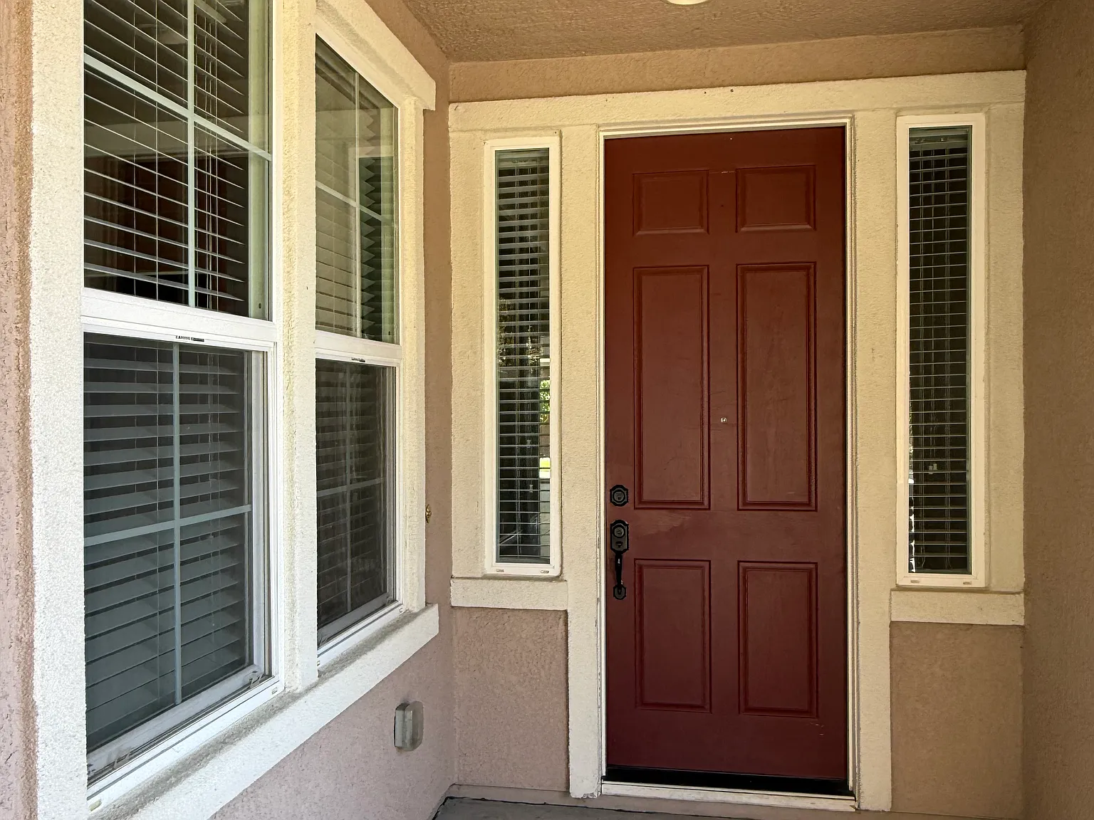 4 bed, 2299 sqft, $2,895 — Photo 3