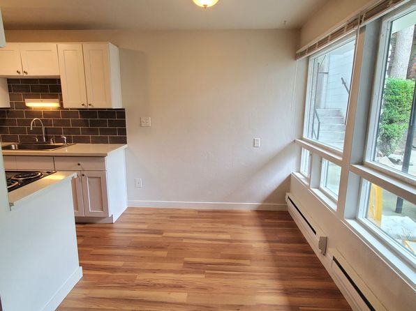 9043 35th Ave SW APT 11
