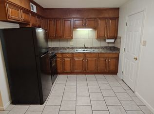 1950 Torreyson St #B, Conway, AR 72034